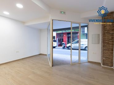 Local comercial en venda a Calle Almona de San Juan de Dios