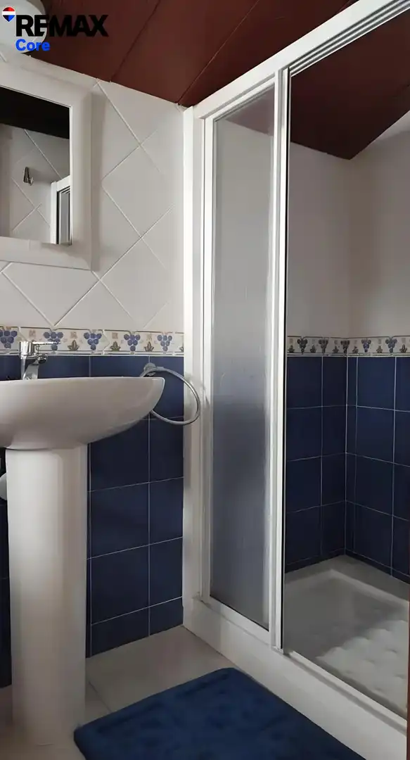 Bany de Casa o xalet en venda en Feria amb Terrassa, Traster i Moblat