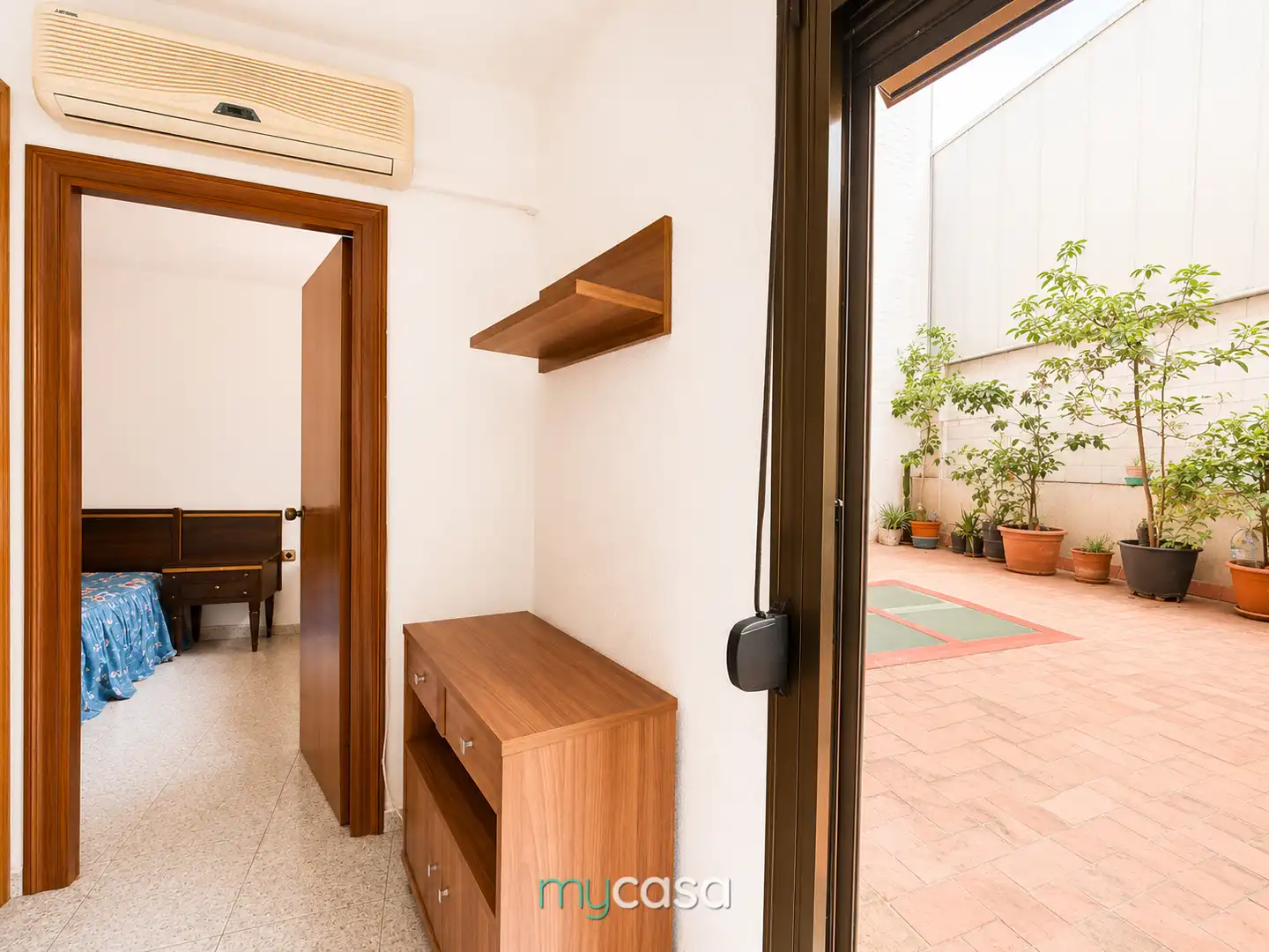 Wohnung zum Verkauf in Badalona mit Klimaanlage, Terrasse und Abstellraum