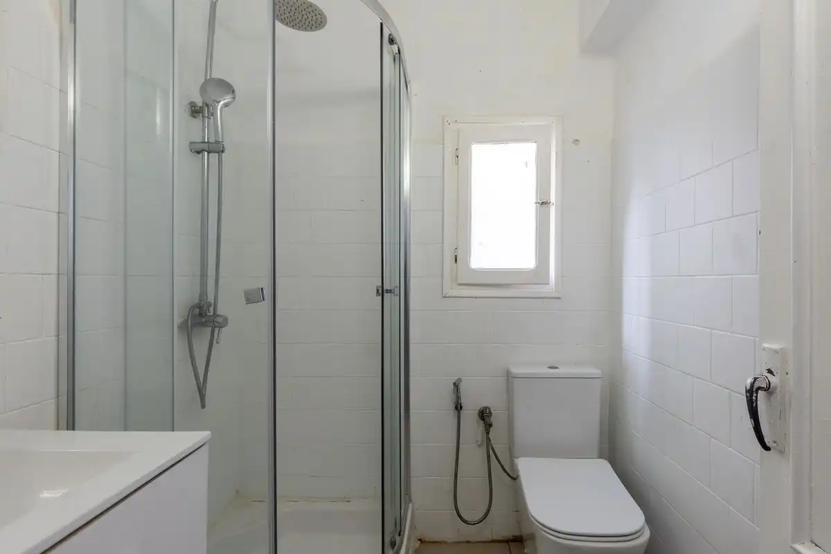 Baño de Piso en venta en Torrent con Aire acondicionado, Calefacción y Terraza