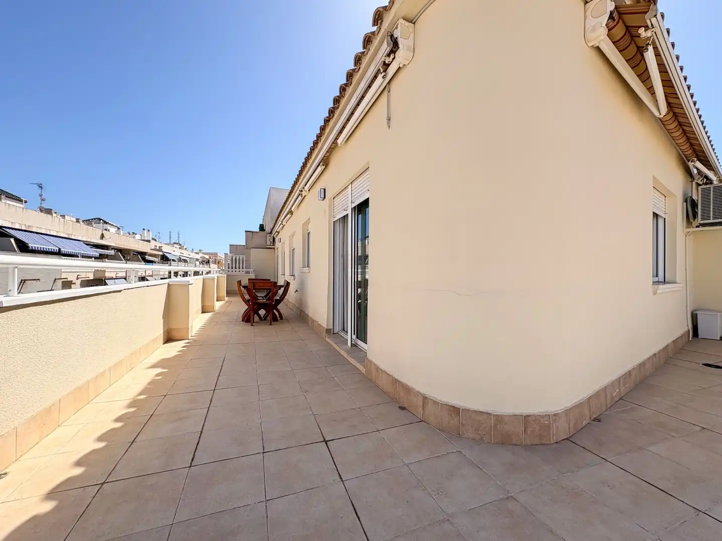 Terrassa de Àtic de lloguer en Torrevieja amb Aire condicionat, Calefacció i Terrassa