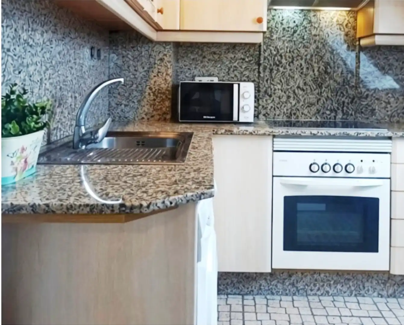 Cocina de Apartamento de alquiler en Arteixo con Parquet y Amueblado