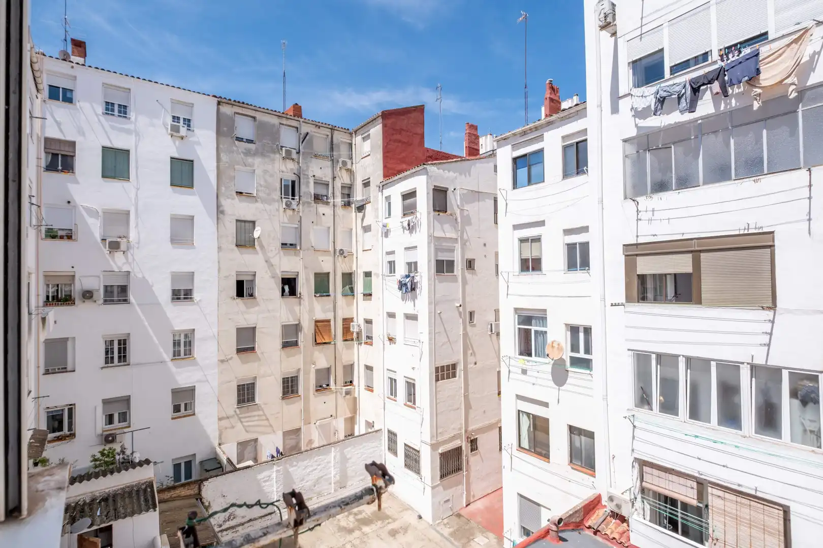 Vista exterior de Piso en venta en Zaragoza con Calefacción, Terraza y Balcón