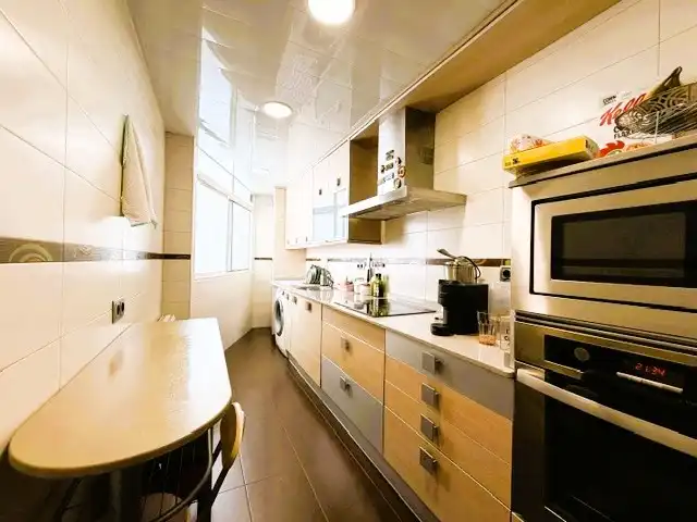Cocina de Piso en venta en Montgat con Calefacción, Parquet y Horno