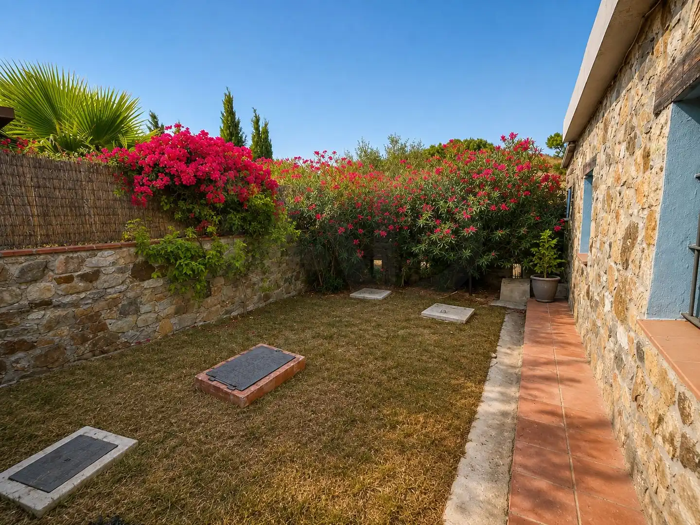 Jardí de Casa o xalet en venda en Tarifa amb Aire condicionat i Terrassa