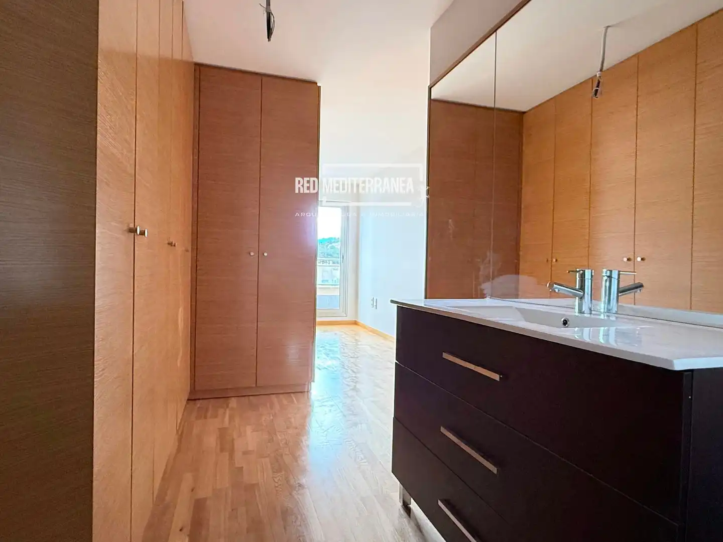 Schlafzimmer von Dachboden zum Verkauf in Gandia mit Klimaanlage, Terrasse und Schwimmbad