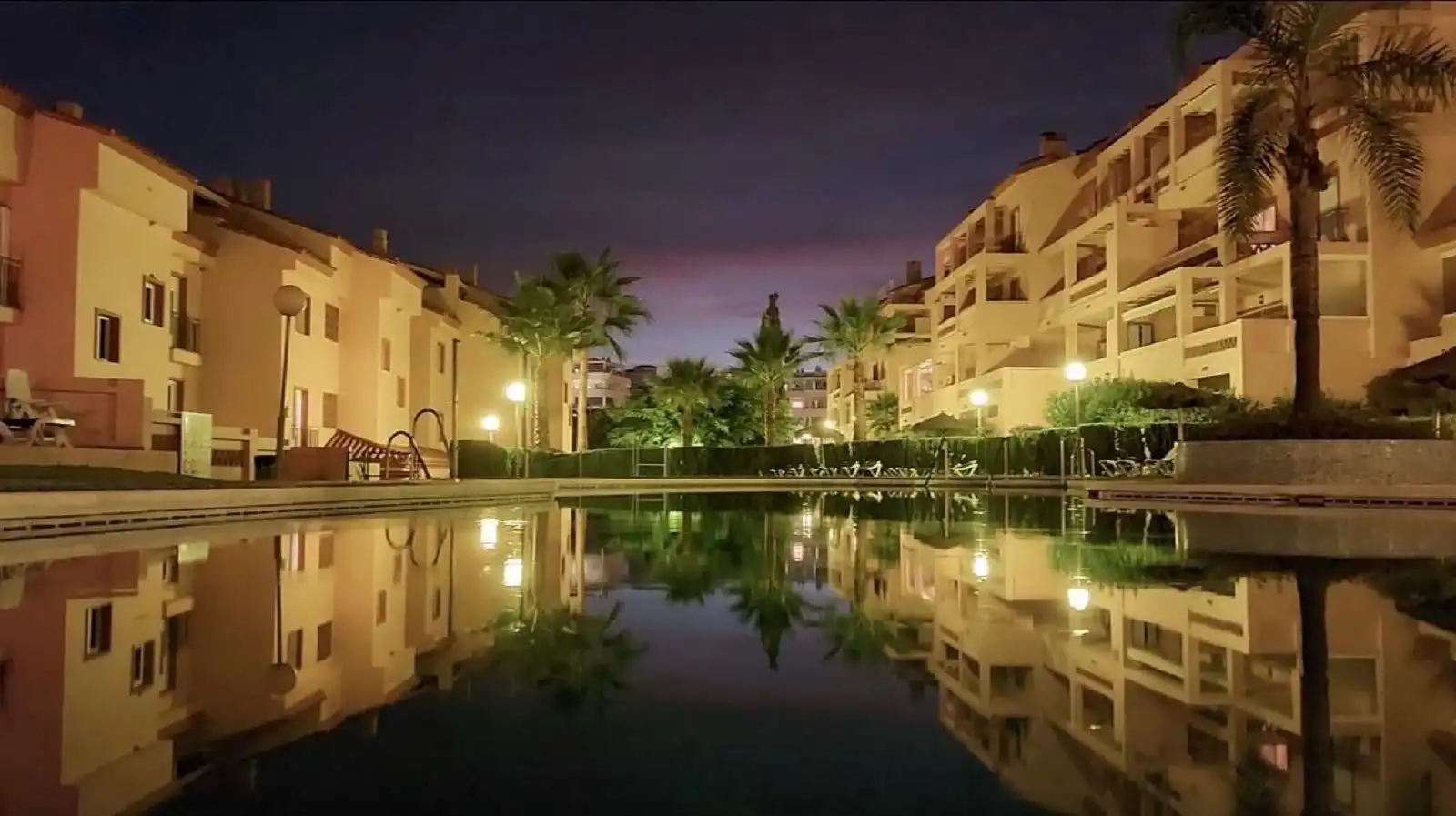 Apartament amb piscina en venda a El Faro de Calaburra - Chaparral