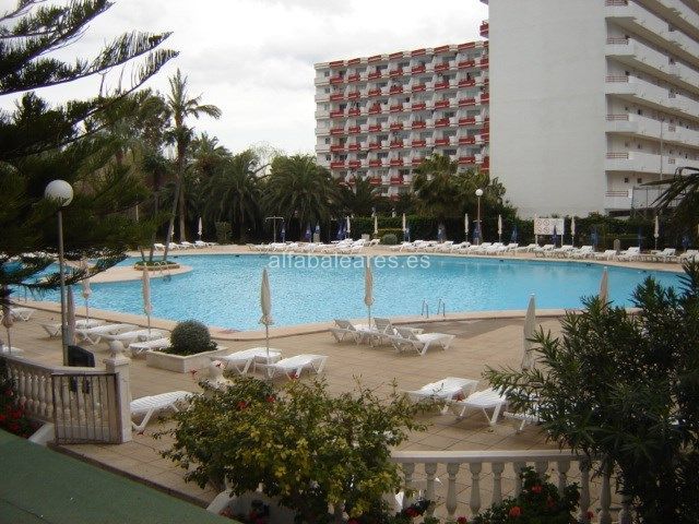 Piscina de Estudi en venda en Alcúdia amb Aire condicionat, Jardí privat i Terrassa