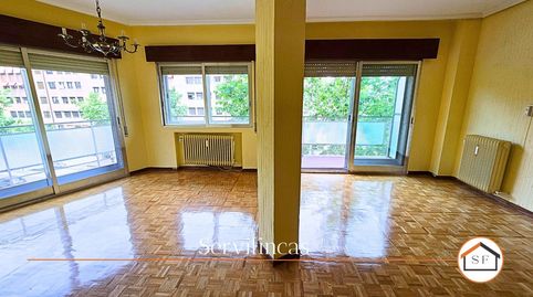 Photo 3 of Flat for rent in Avenida Mediterraneo, Pacífico, Madrid Capital