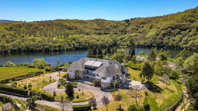 Casa-chalet en Venta en Viana do Bolo