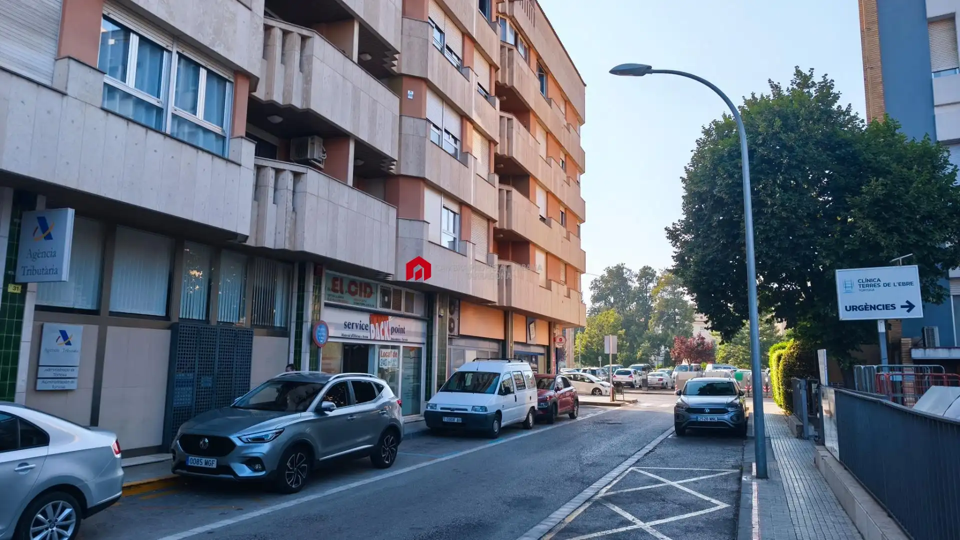 Vista exterior de Local en venda en Tortosa amb Aire condicionat