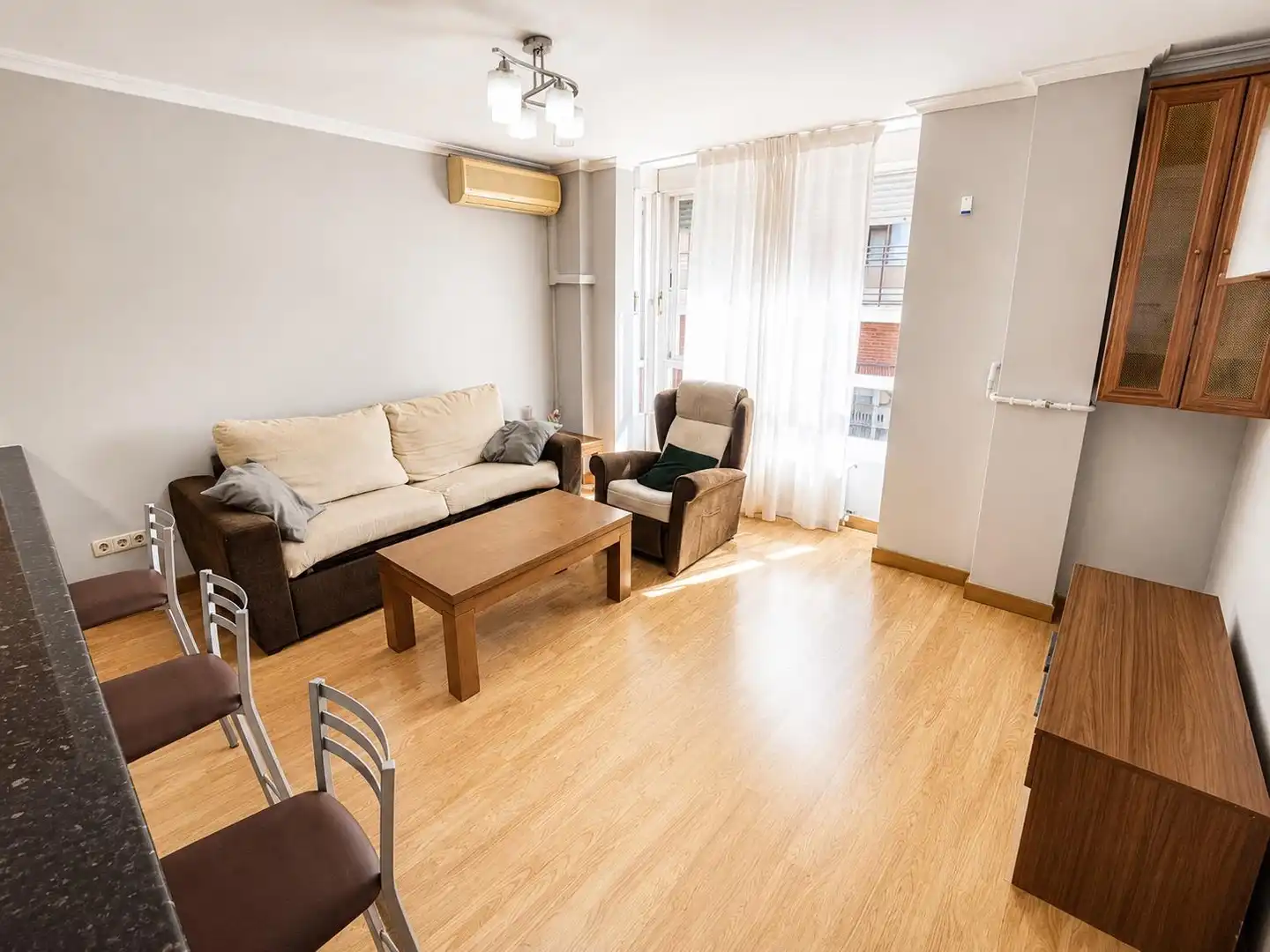 Sala d'estar de Apartament en venda en Madrid amb Aire condicionat i Calefacció