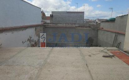 Aparcament de Casa o xalet en venda en Valdepeñas amb Terrassa