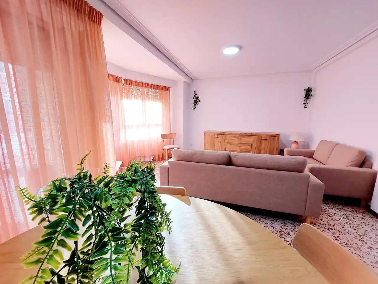 Living room of Flat for rent in Elche / Elx  with Air Conditioner, Furnished and Balcony