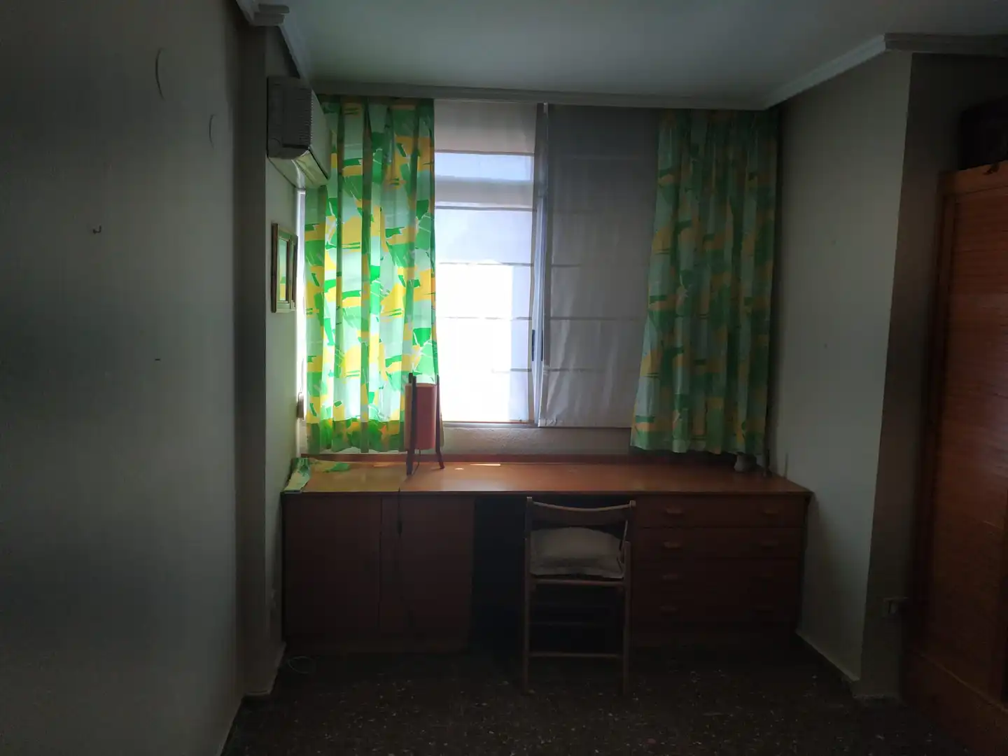 Habitación de Piso de alquiler en Valencia con Amueblado, Horno y Lavadora