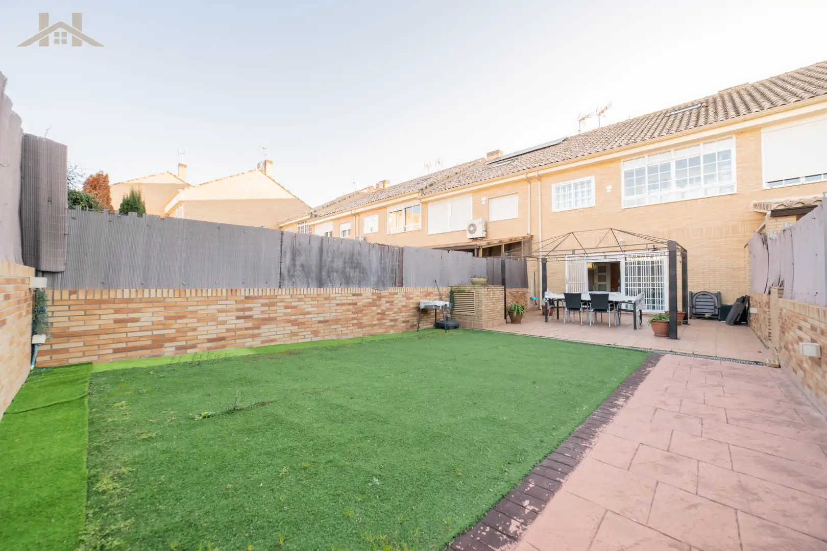 Jardín de Casa adosada en venta en Arroyomolinos (Madrid) con Aire acondicionado, Calefacción y Jardín privado