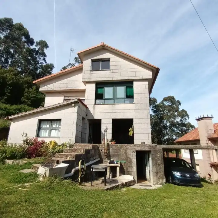 Außenansicht von Haus oder Chalet zum Verkauf in Redondela mit Privatgarten, Abstellraum und Balkon