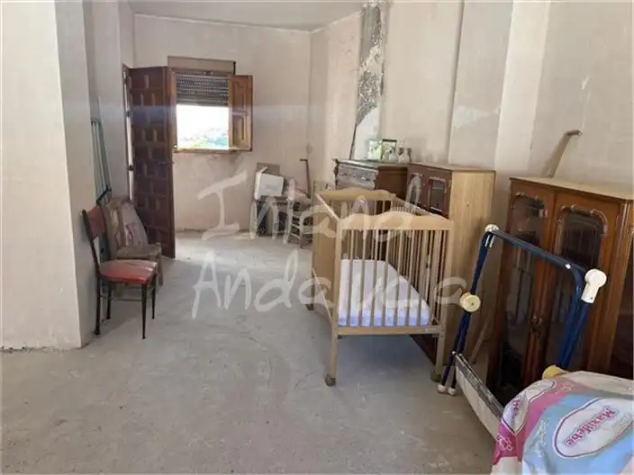 Casa adosada en venta en Frailes con Trastero y Internet