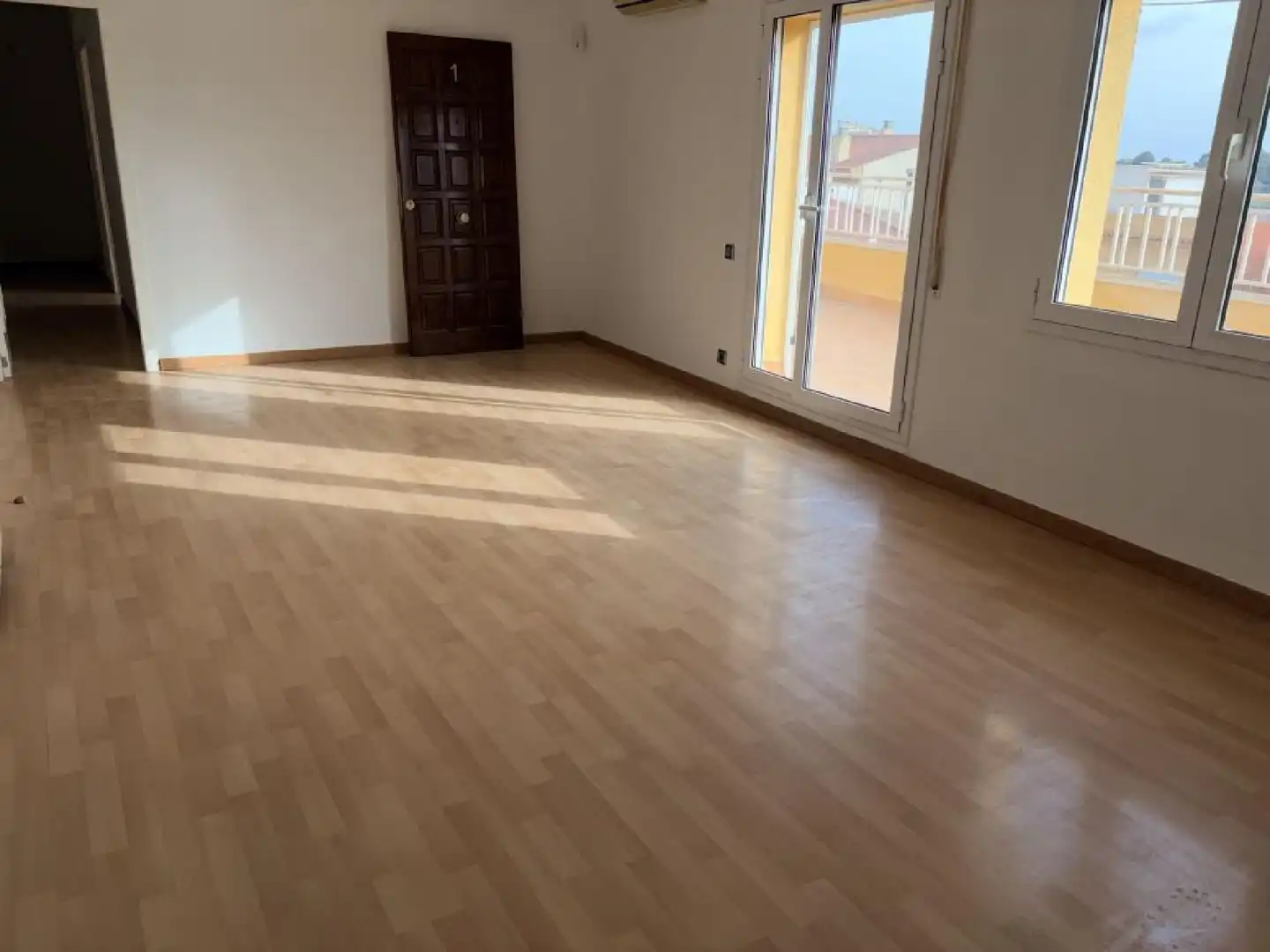 Sala d'estar de Pis en venda en La Pobla de Montornès   amb Terrassa