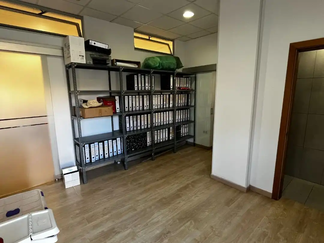 Business premises to rent in Avenida Joan Servera Camps 34, imagen 11