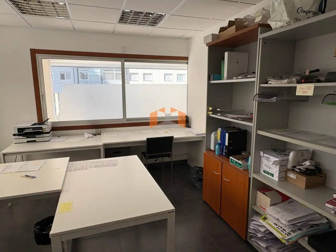 Office space with lift for sale in Navia, imagen 3