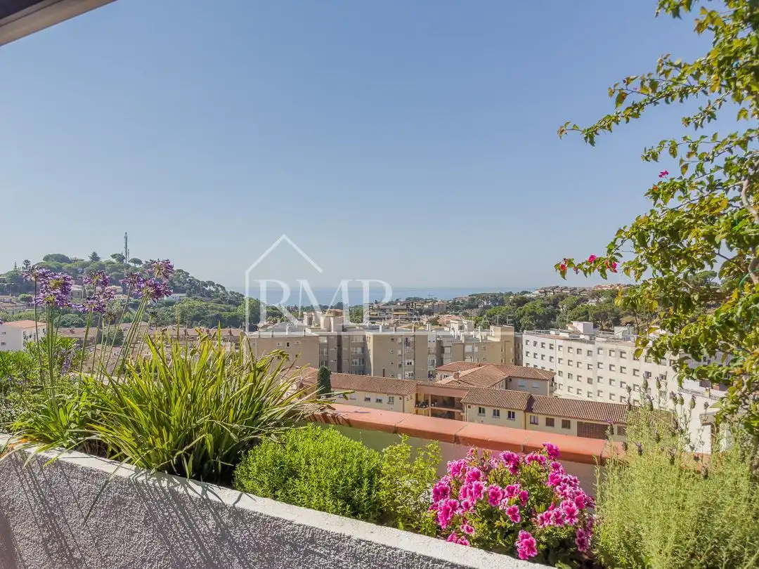 Exterior view of Detached homes for sale in Sant Andreu de Llavaneres  with Air Conditioner, Heating and Terrace