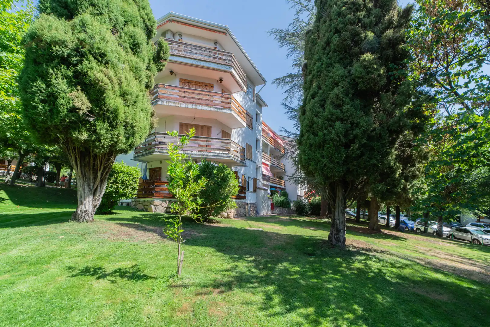 Vista exterior de Pis en venda en Guadarrama amb Terrassa i Piscina comunitària