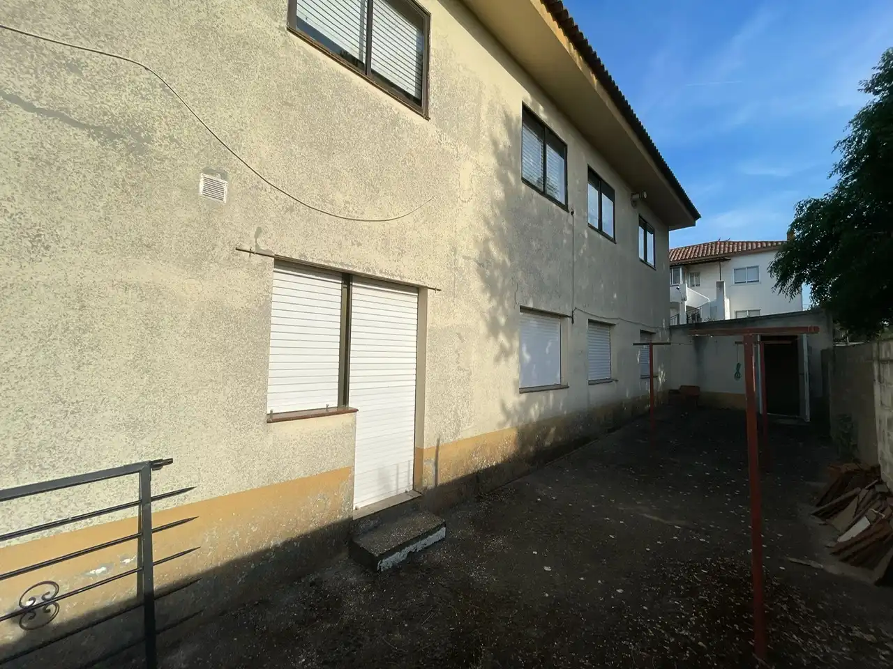 Vista exterior de Pis en venda en Valoria la Buena amb Calefacció, Terrassa i Moblat