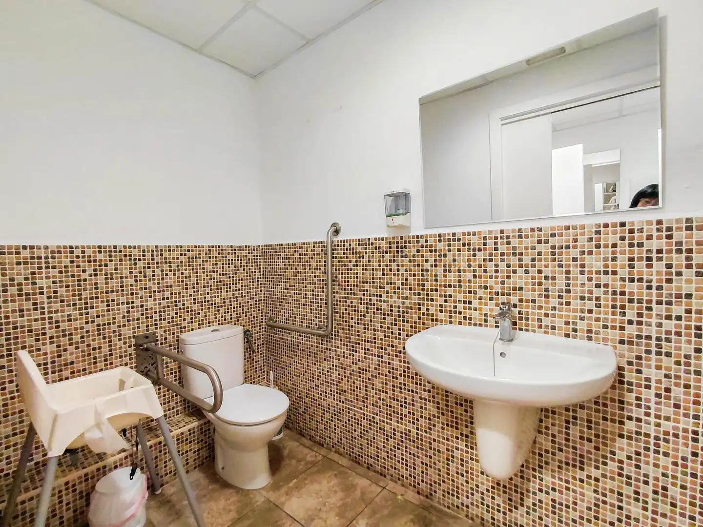 Badezimmer von Geschaftsraum zum Verkauf in Cubelles