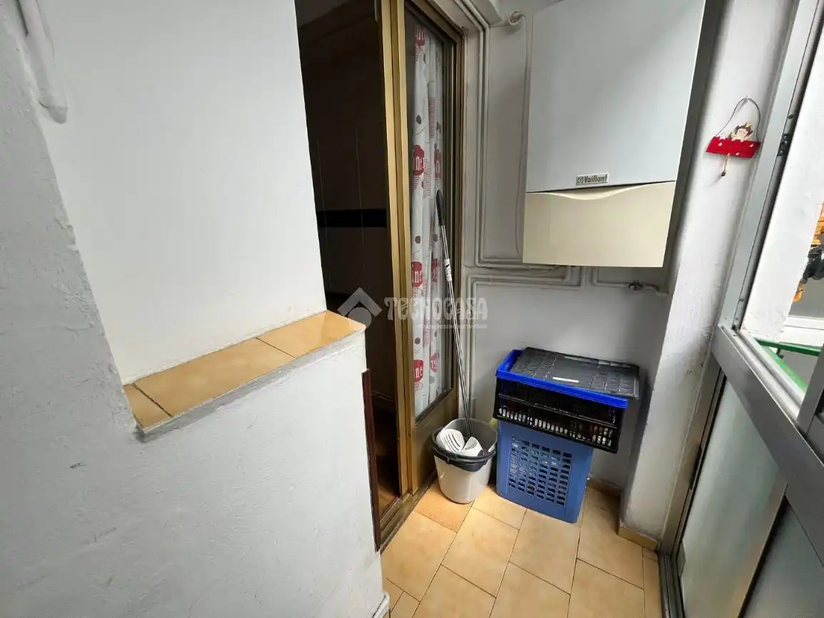 Bedroom of Flat for sale in Zaragoza  with Storage room