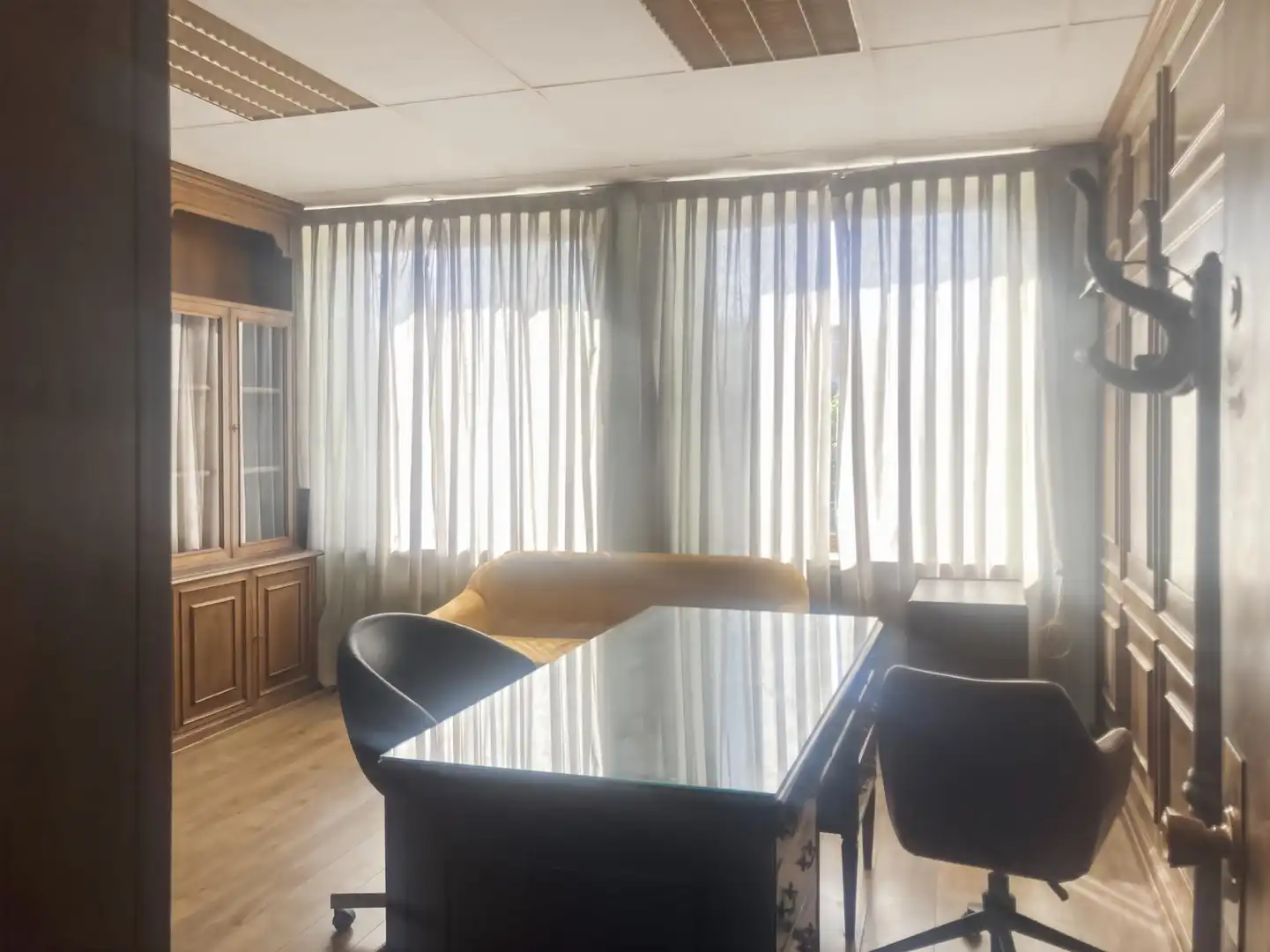 Oficina de lloguer a Plaza JACINTO BENAVENTE, Cortes - Huertas