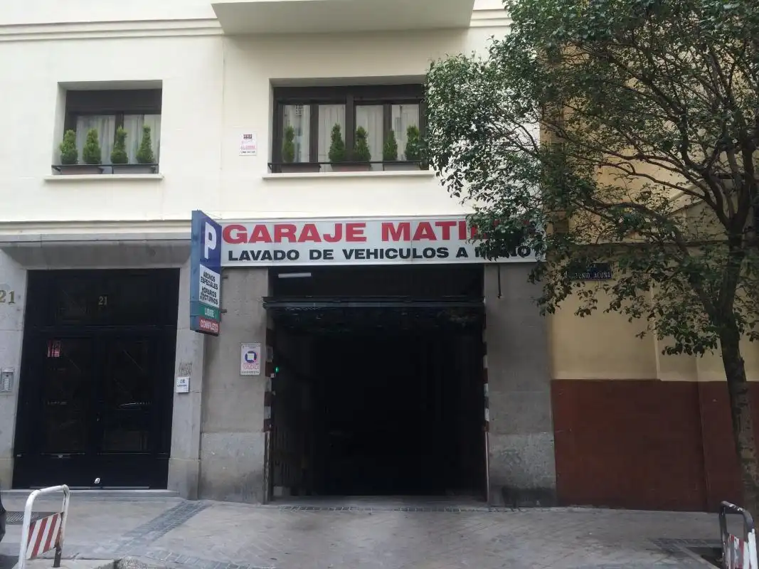 Parkplatz von Wohnung zum Verkauf in Madrid mit Klimaanlage, Heizung und Abstellraum