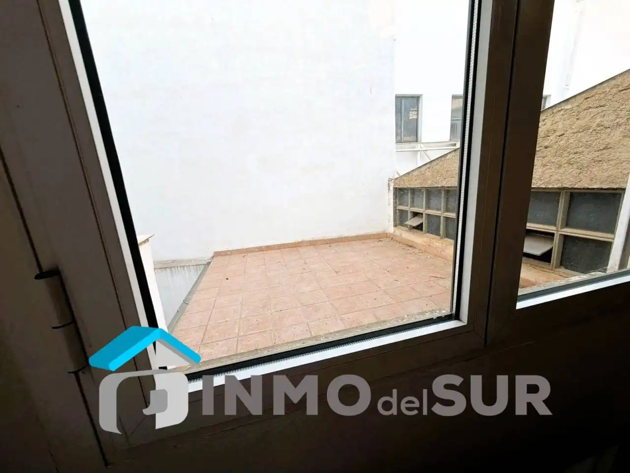 Vista exterior de Pis en venda en Cabra amb Traster i Balcó
