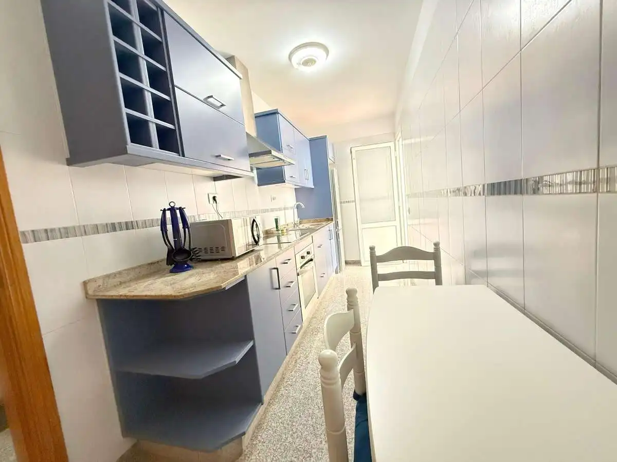 Cuina de Pis en venda en Arrecife amb Terrassa, Moblat i Balcó
