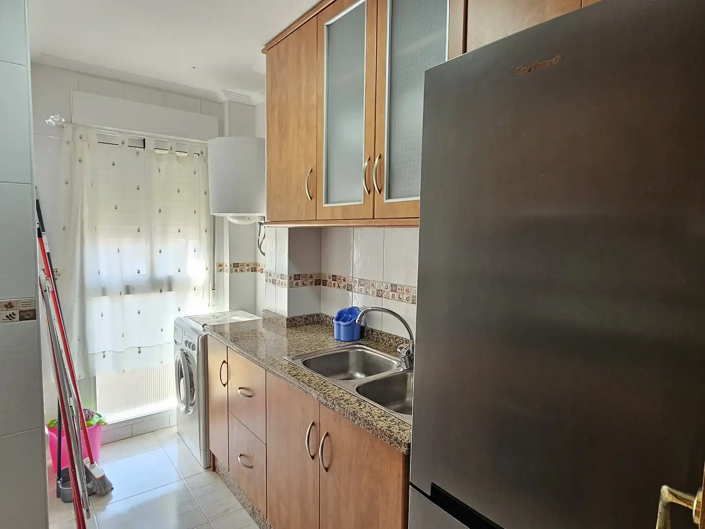 Cocina de Piso de alquiler en Santa Pola con Terraza y TV