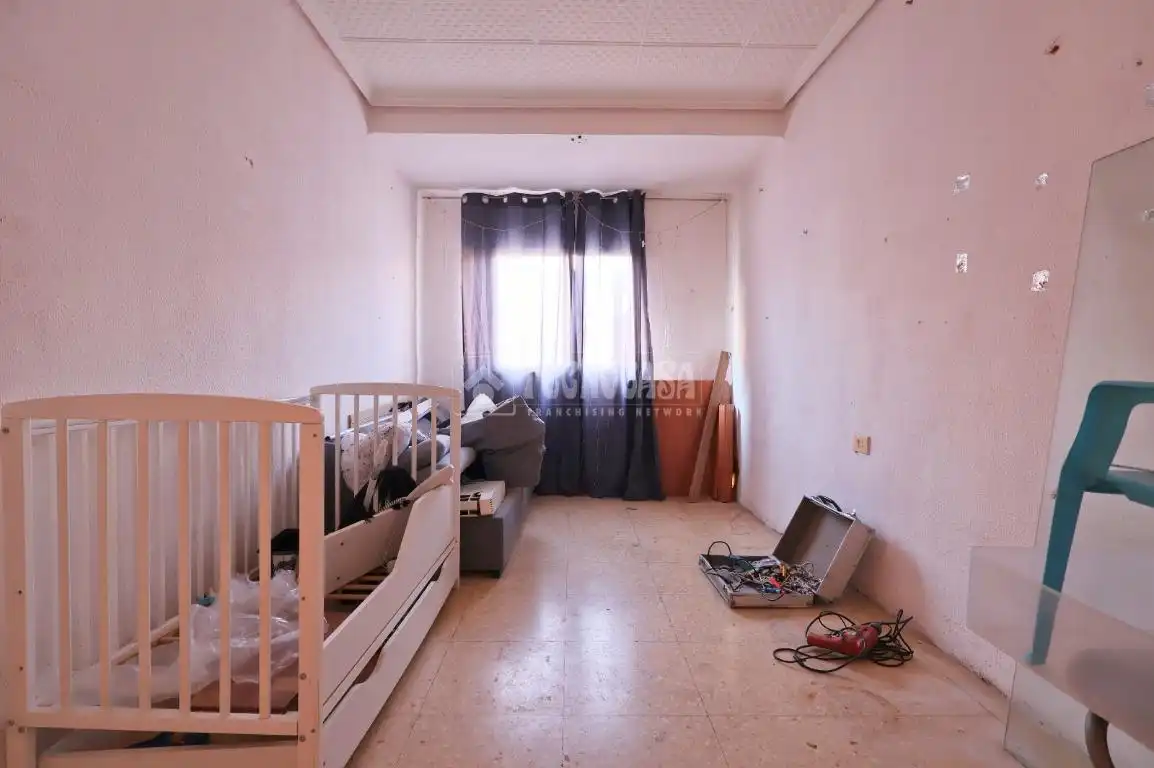 Habitación de Piso en venta en Sagunto / Sagunt con Balcón y Piscina comunitaria