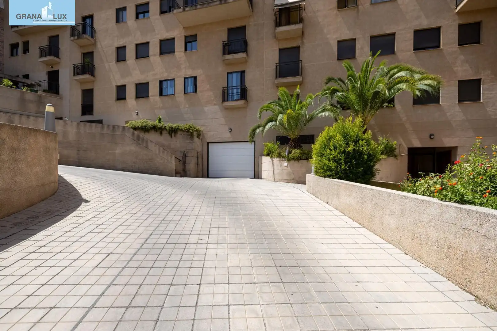 Exterior view of Flat for sale in Granada