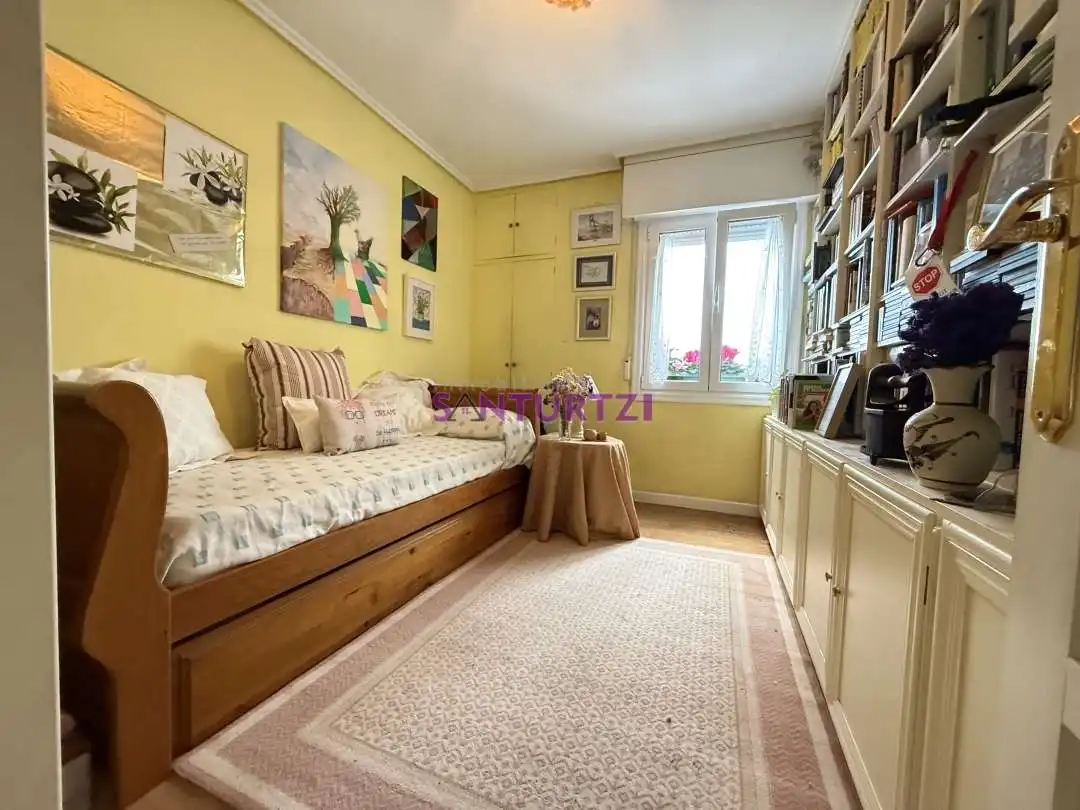 Habitación de Piso en venta en Portugalete con Calefacción