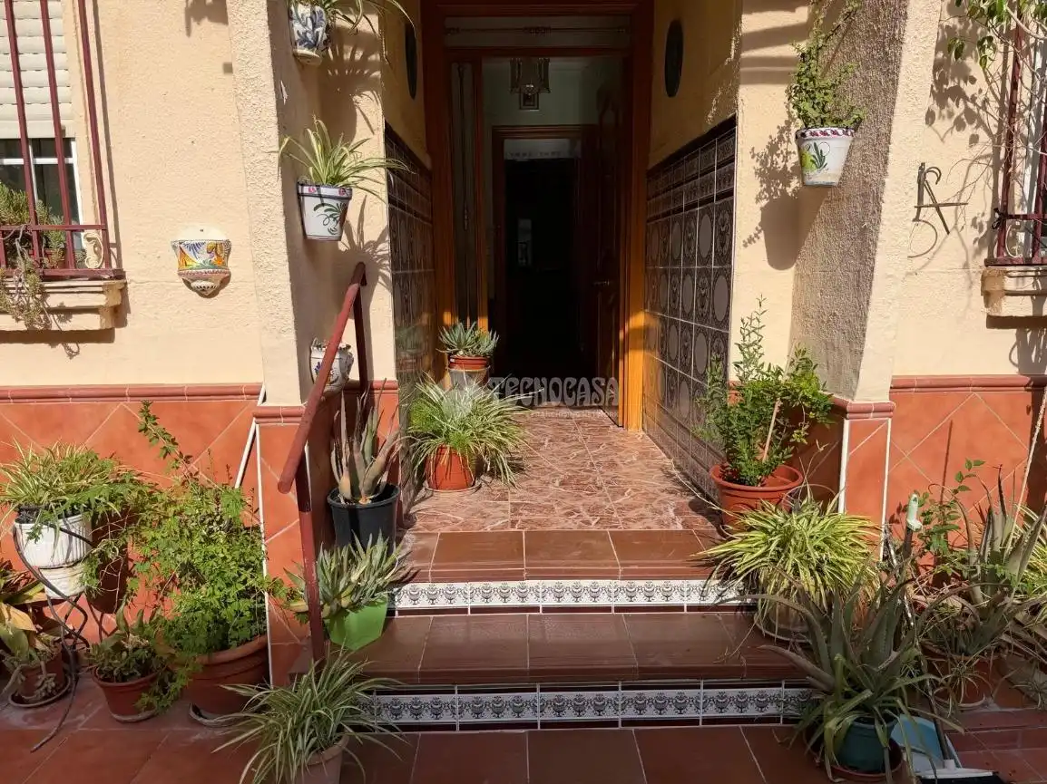 Casa adosada en venda en Jaén amb Aire condicionat, Terrassa i Moblat