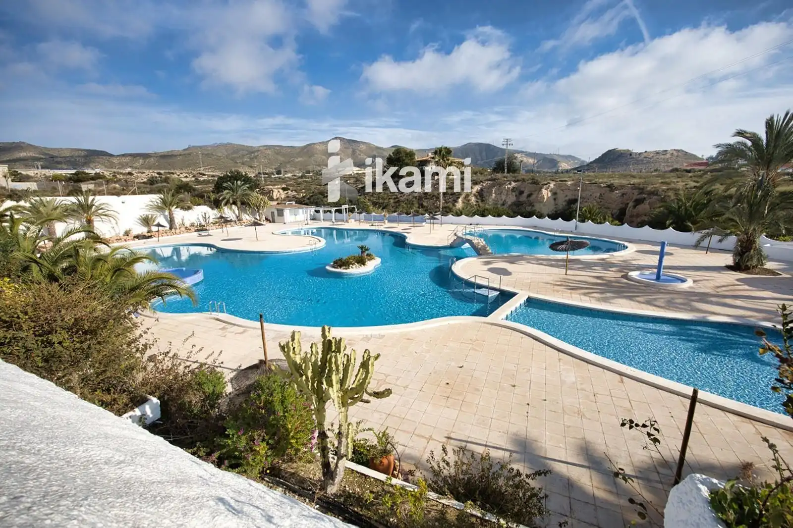Schwimmbecken von Dachboden zum Verkauf in El Campello mit Klimaanlage, Heizung und Terrasse