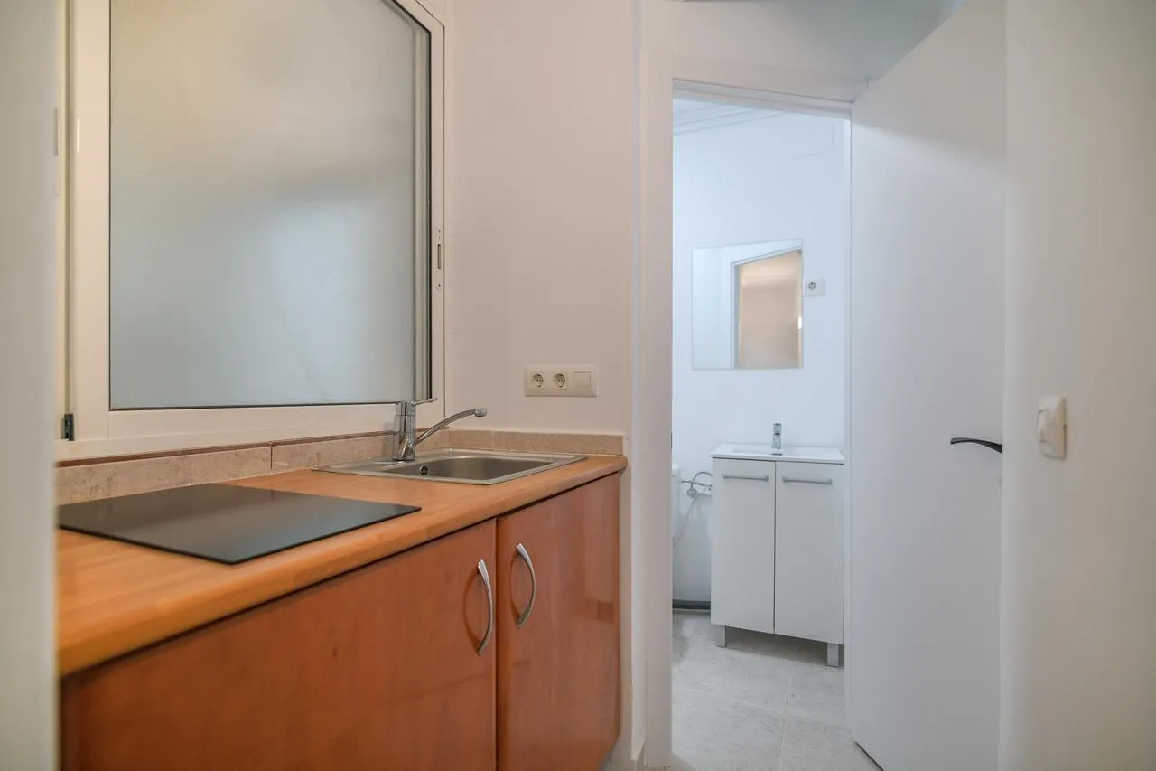 Bathroom of Premises for sale in  Barcelona Capital