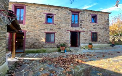 Außenansicht von Haus oder Chalet zum verkauf in Sarria mit Privatgarten und Möbliert