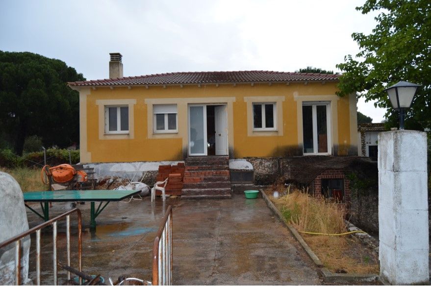 Vista exterior de Casa o xalet en venda en Valdestillas amb Calefacció, Jardí privat i Terrassa