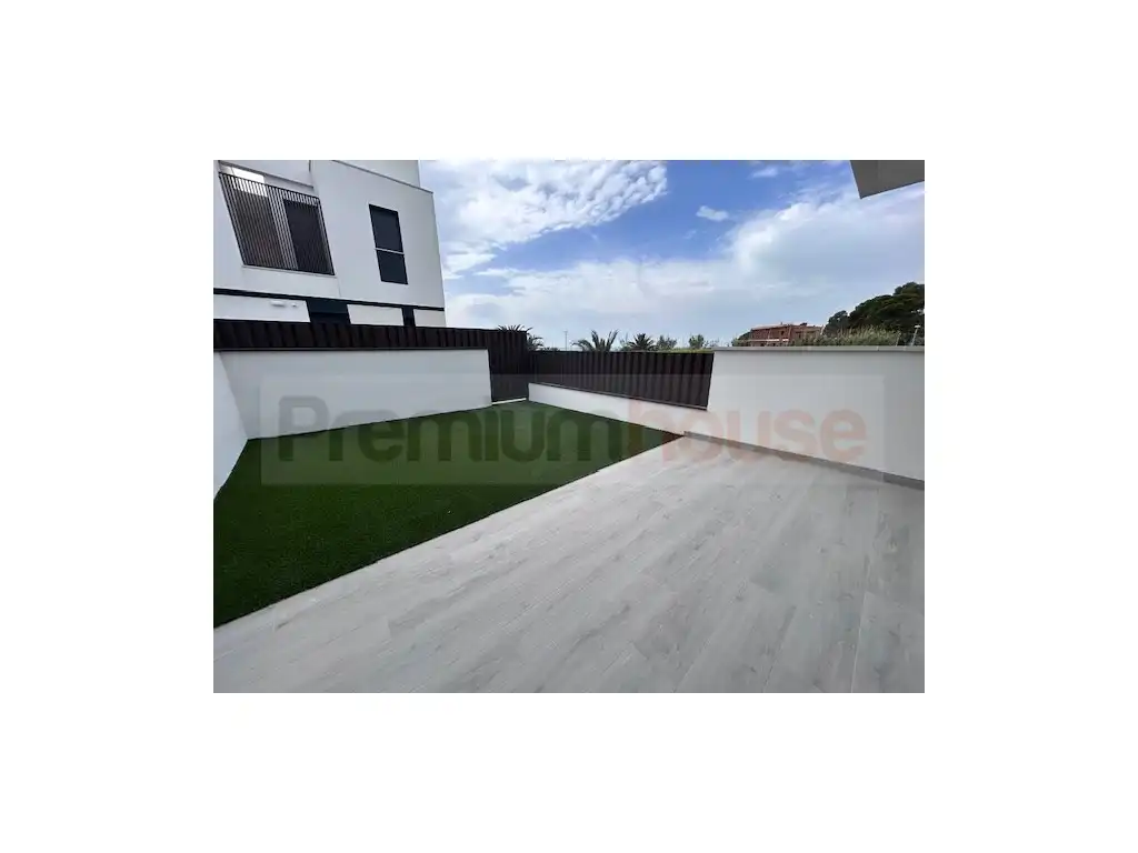 Terrassa de Casa adosada en venda en Vandellòs i l'Hospitalet de l'Infant amb Aire condicionat, Terrassa i Piscina
