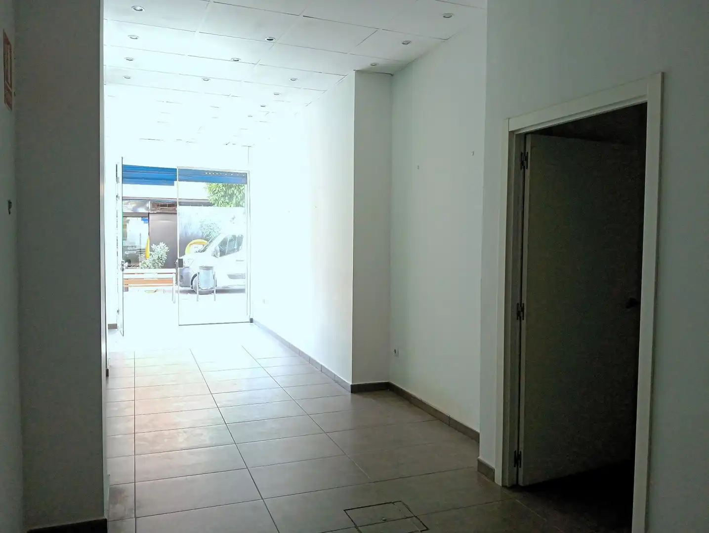 Local comercial de lloguer a Pueblo