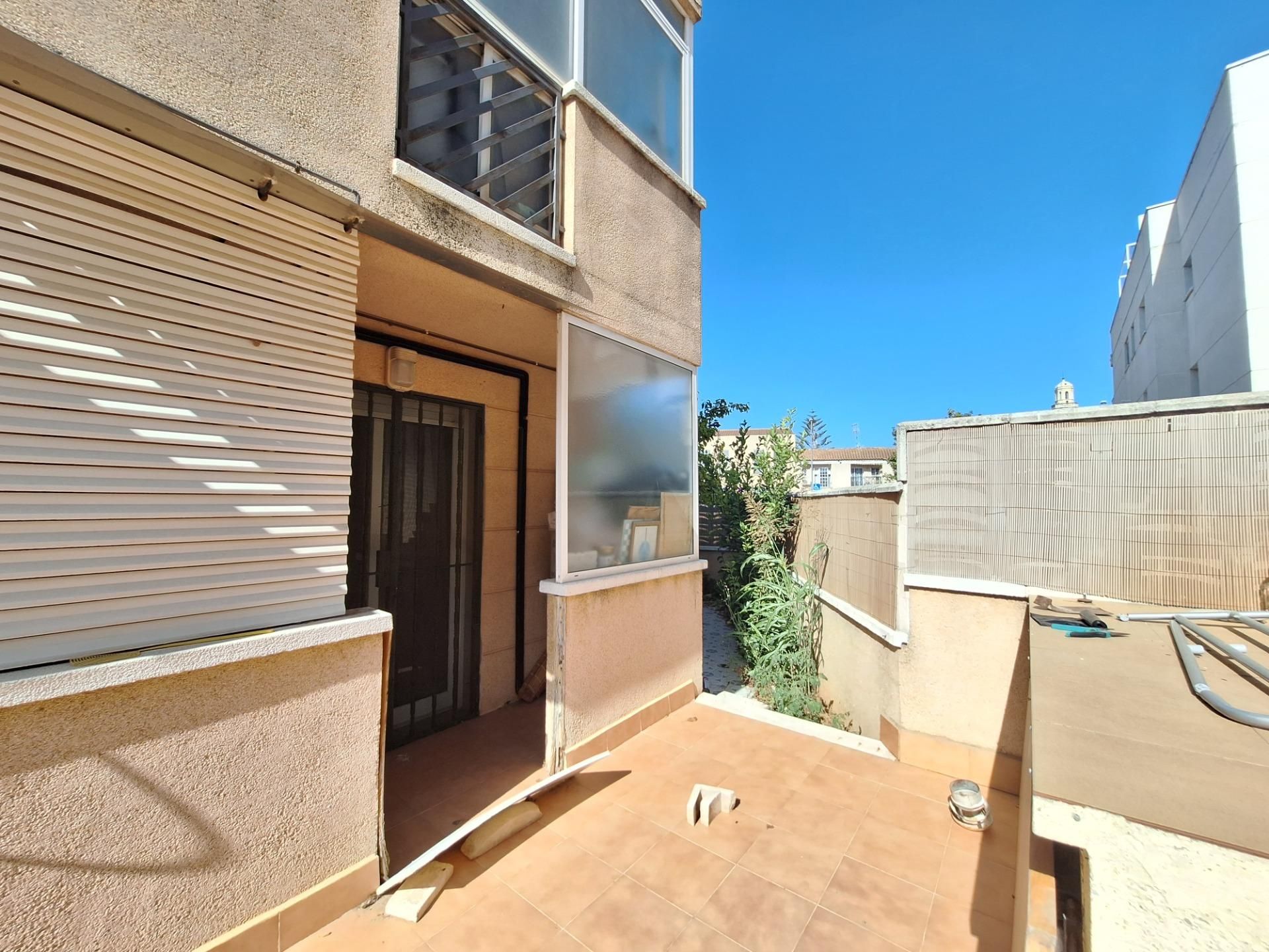 Vista exterior de Planta baixa en venda en Cubelles amb Calefacció, Terrassa i Traster