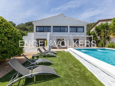 House with pool for sale in Carcaixent