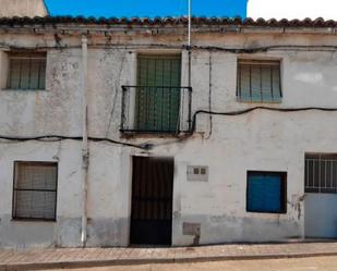 Vista exterior de Pis en venda en Malpartida de Plasencia amb Terrassa i Balcó