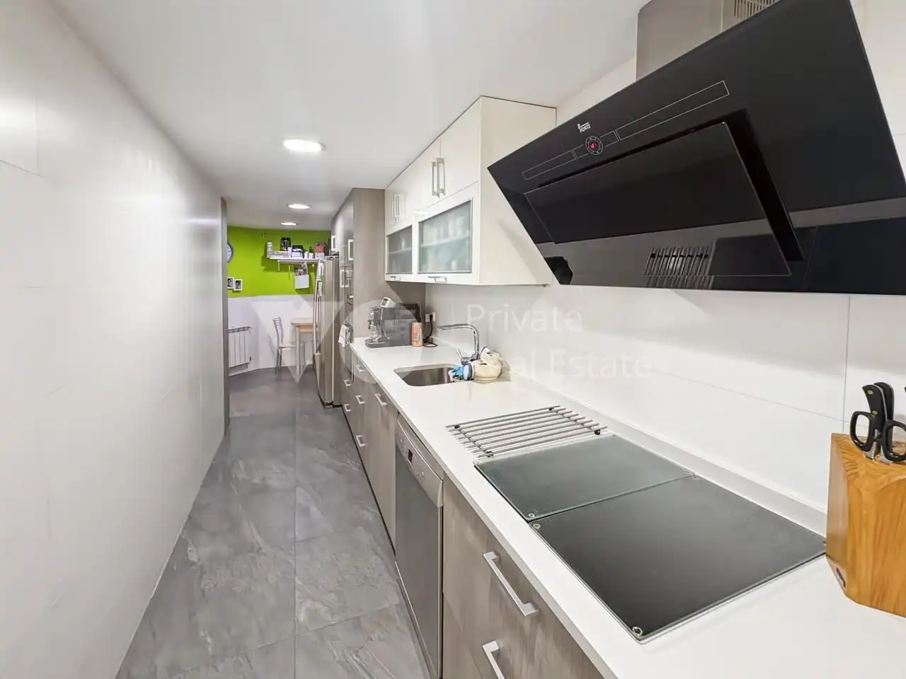 Cocina de Planta baja en venta en Boadilla del Monte con Aire acondicionado, Calefacción y Jardín privado