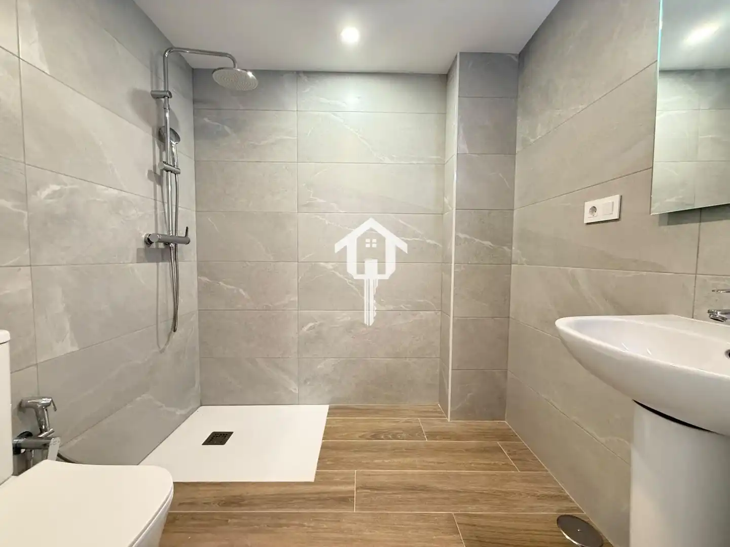 Badezimmer von Maisonette zum Verkauf in Pla - Carolinas